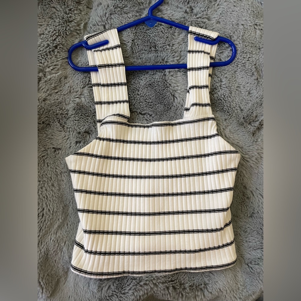American Eagle Outfitters Cropped Tank Top